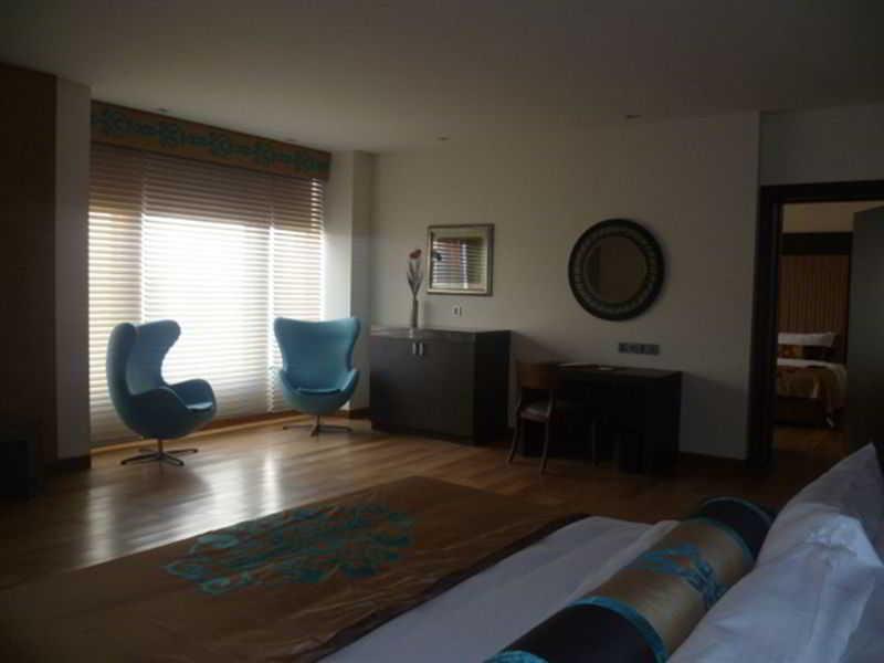 The Lalit Great Eastern Hotel 5*